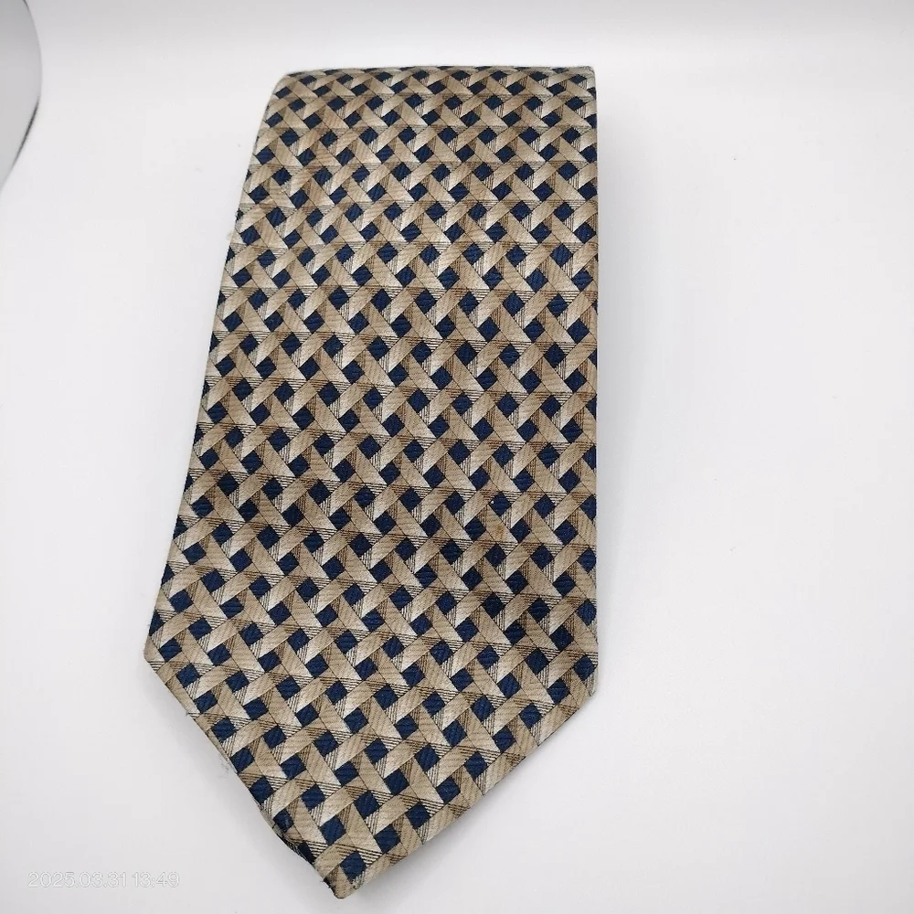 Luigi Valentino Men's Necktie Geometric Weave Patterned Tie Classic Luxury